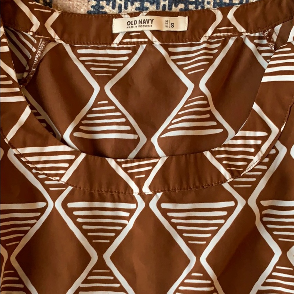 Old Navy Patterned Top - Picture 2 of 4